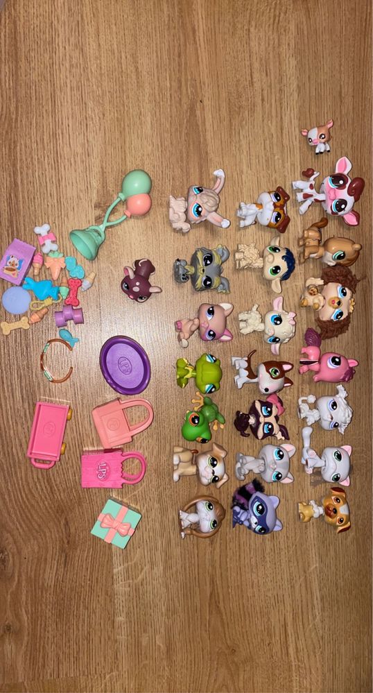 Domek dla littlest pet shop + figurki.