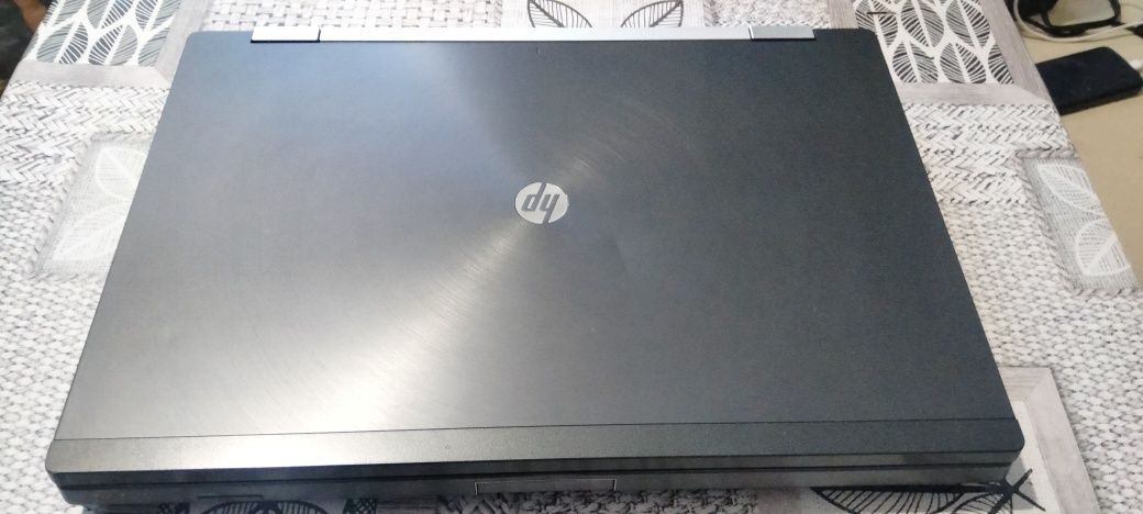 HP EliteBook 8560w/i7/24GB RAM/amd firepro m5950 1gb/HDD 500gb/SSD 512