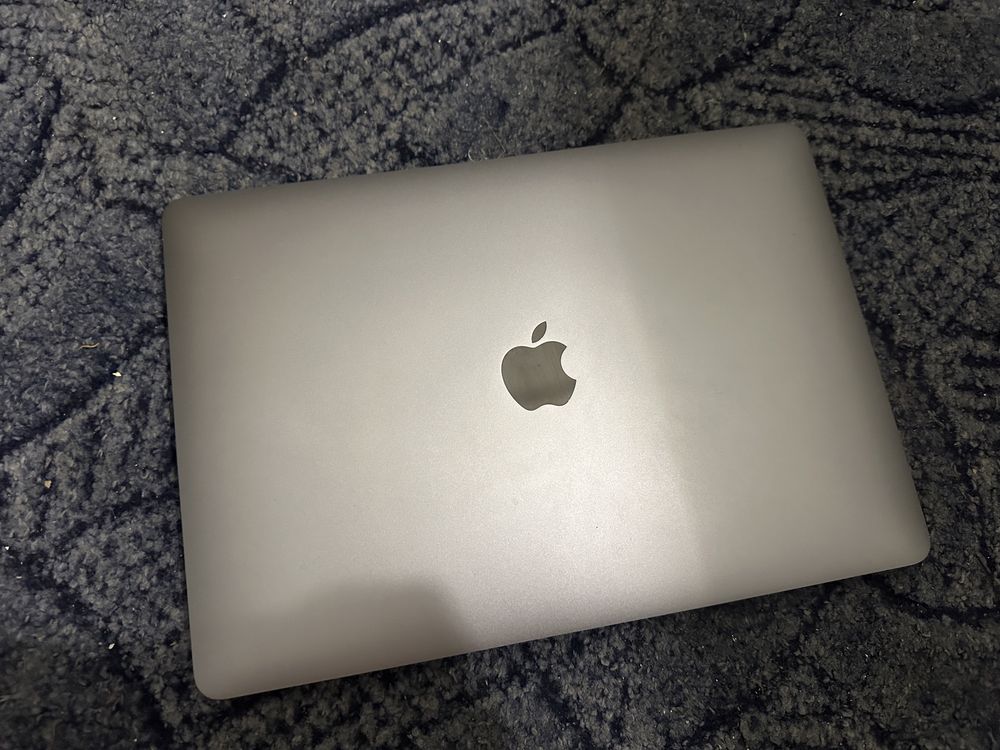 Б/у Apple MacBook Air 2020 M1 8gb 256gb