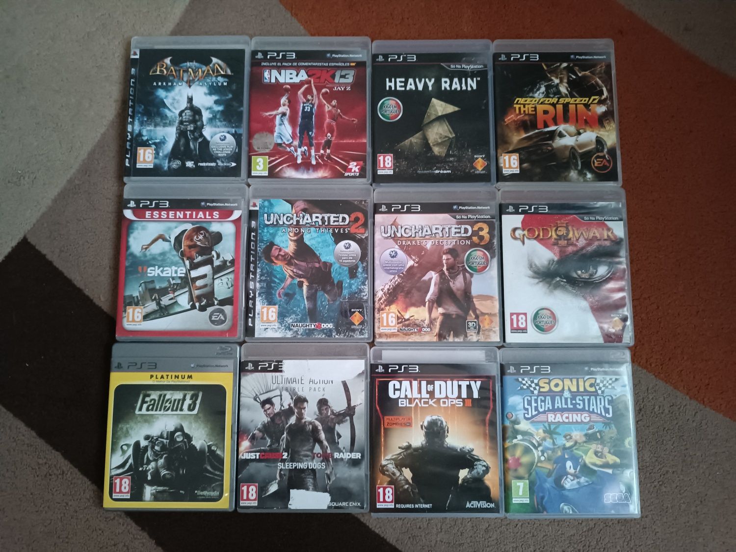 Ps3 (PlayStation 3) com 2 comandos, 35 jogos, comandos move e volante