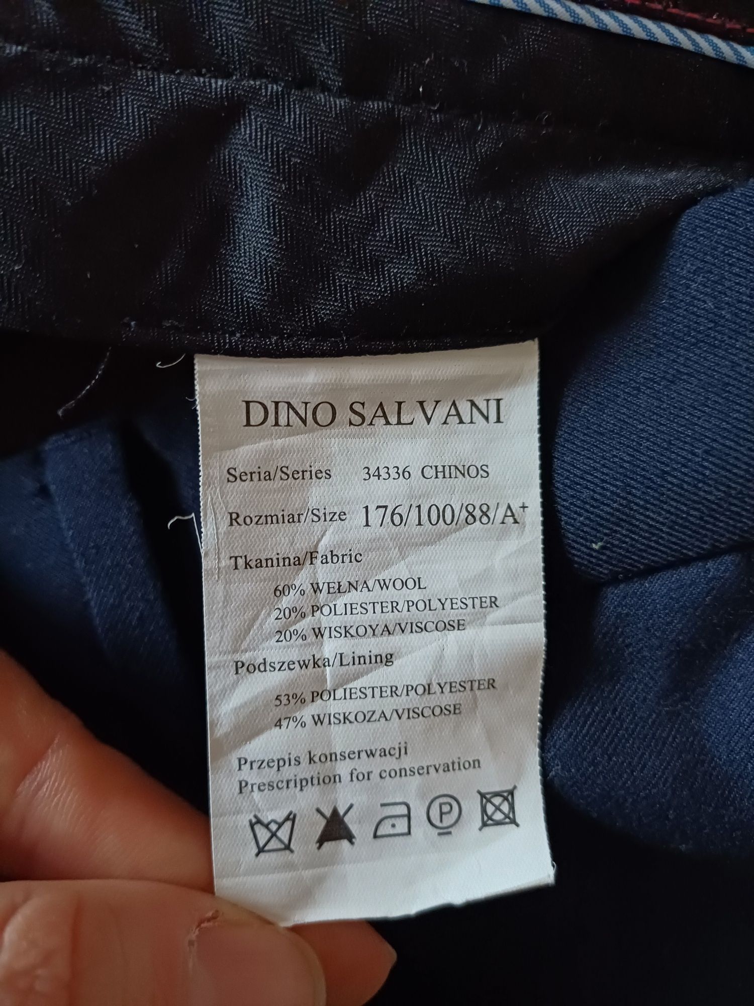 Granatowy garnitur męski/młodzieżowy