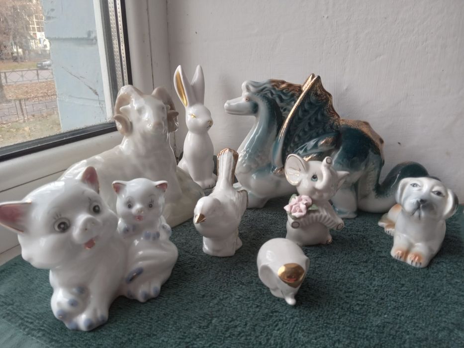 Подарок сувенир фигурка фарфоровая статуэтка зайчик
