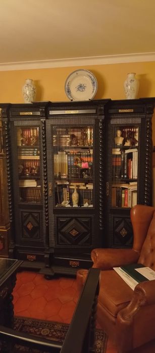 Mobília escritório  Torcidos e Tremidos