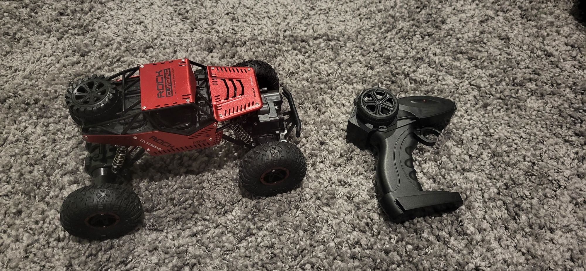 Monster truck zdalne sterowanie na zasilanie na akumulator nowy