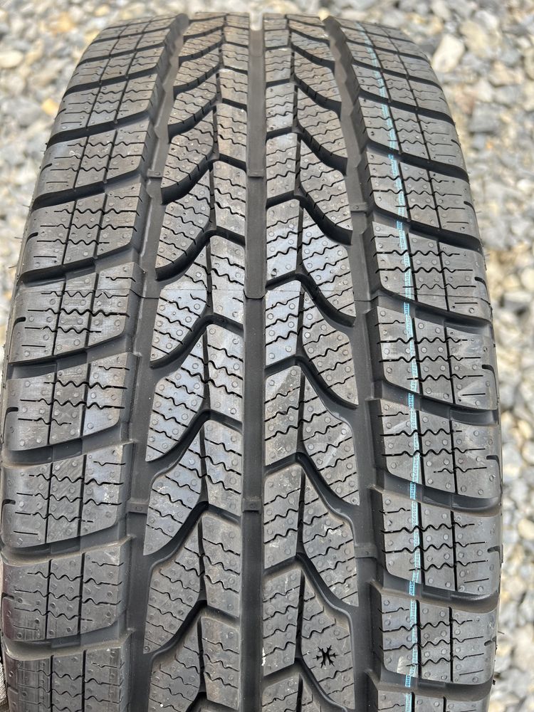 Opona zimowa 215/65/15C Goodyear 1 sztuka