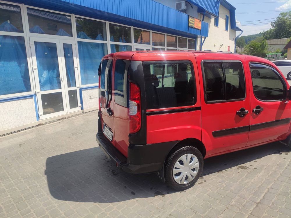 Автомобіль fiat doblo