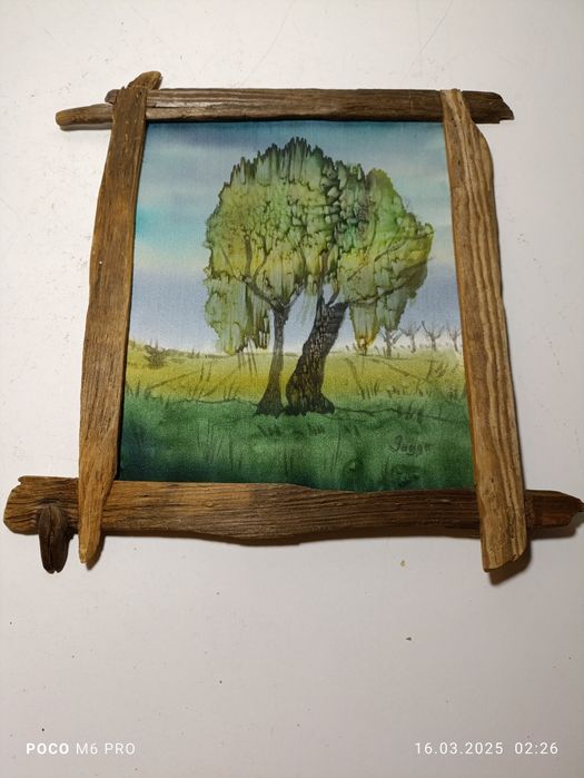 Obraz drzewo malowany na jedwabiu w drewnianej naturalnej ramie 36x39
