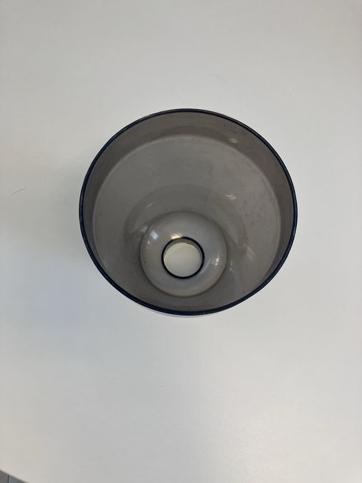 Abajur de plastico usado