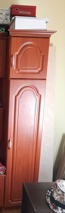 Пенал МДФ с полочками в нормальном состоянии