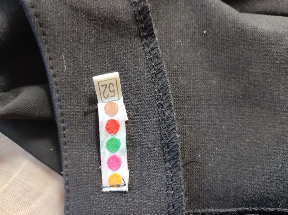 Продам жіночу сукню.