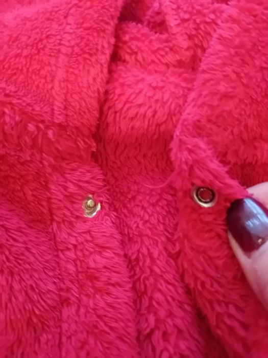 Szlafrok czerwony potwór