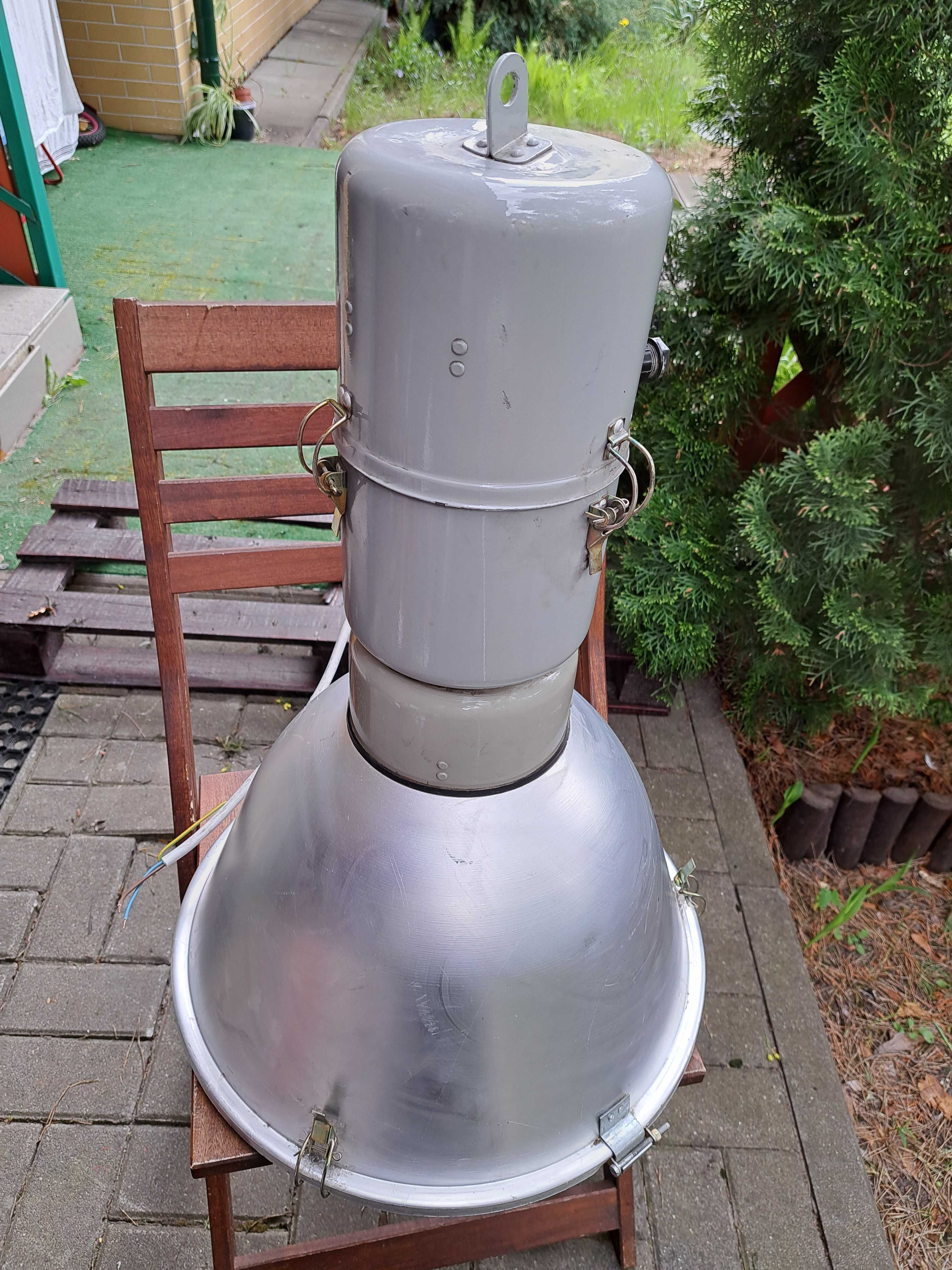 Lampa przemysłowa wisząca