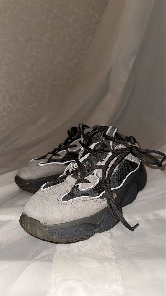 Кроссовки Adidas Yeezy boost 500