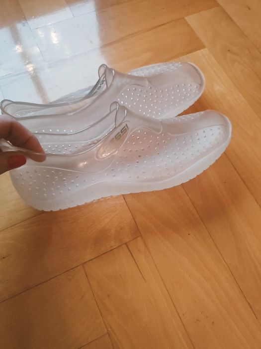 Buty damskie 37 do wody Cresssi, przeźroczyste