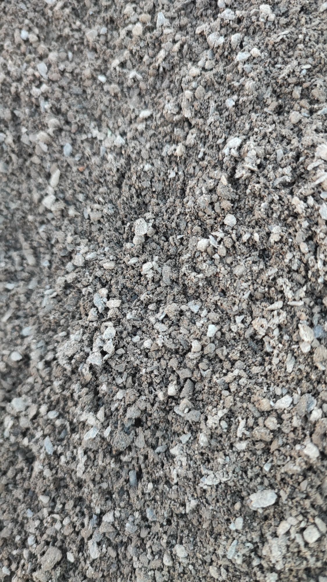 Czarny piach bazaltowy płukany, zasypka czarna bazaltowa