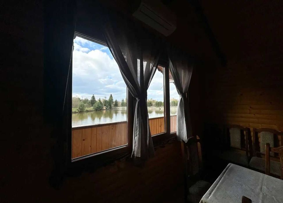 Продаж унікального Відпочинкового комплексу На Озерах