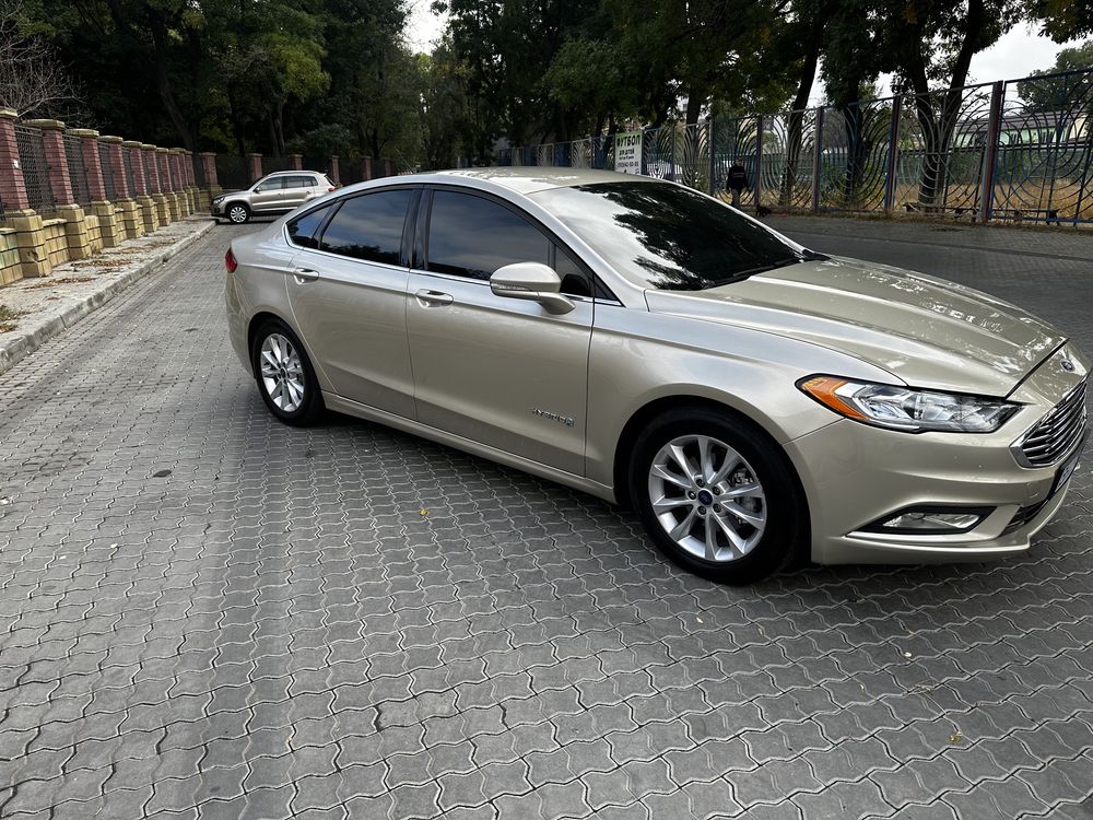 ford fusion hybrid