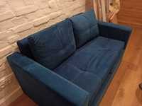 niebieska sofa z Ikea