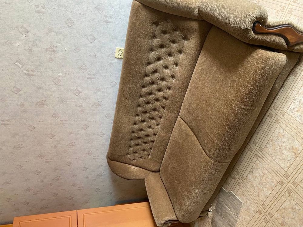 Диван для вітальні