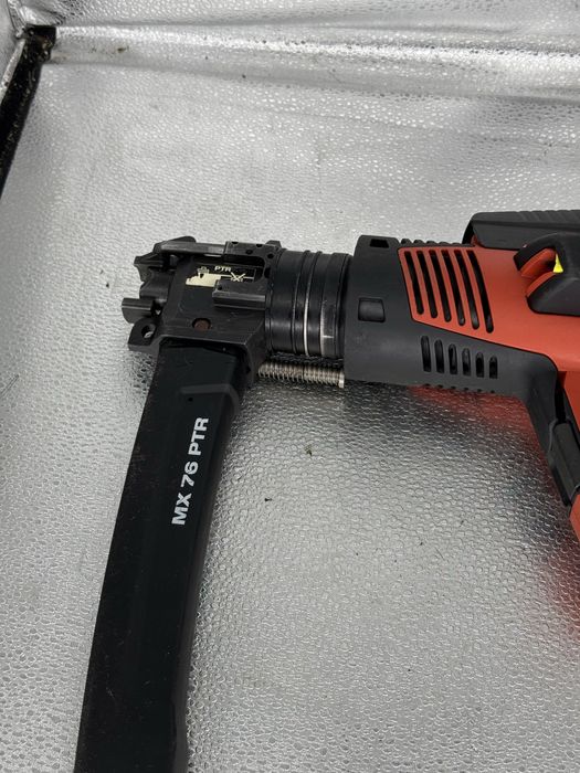 Пороховий монтажний пістолет Hilti DX 76 PTR