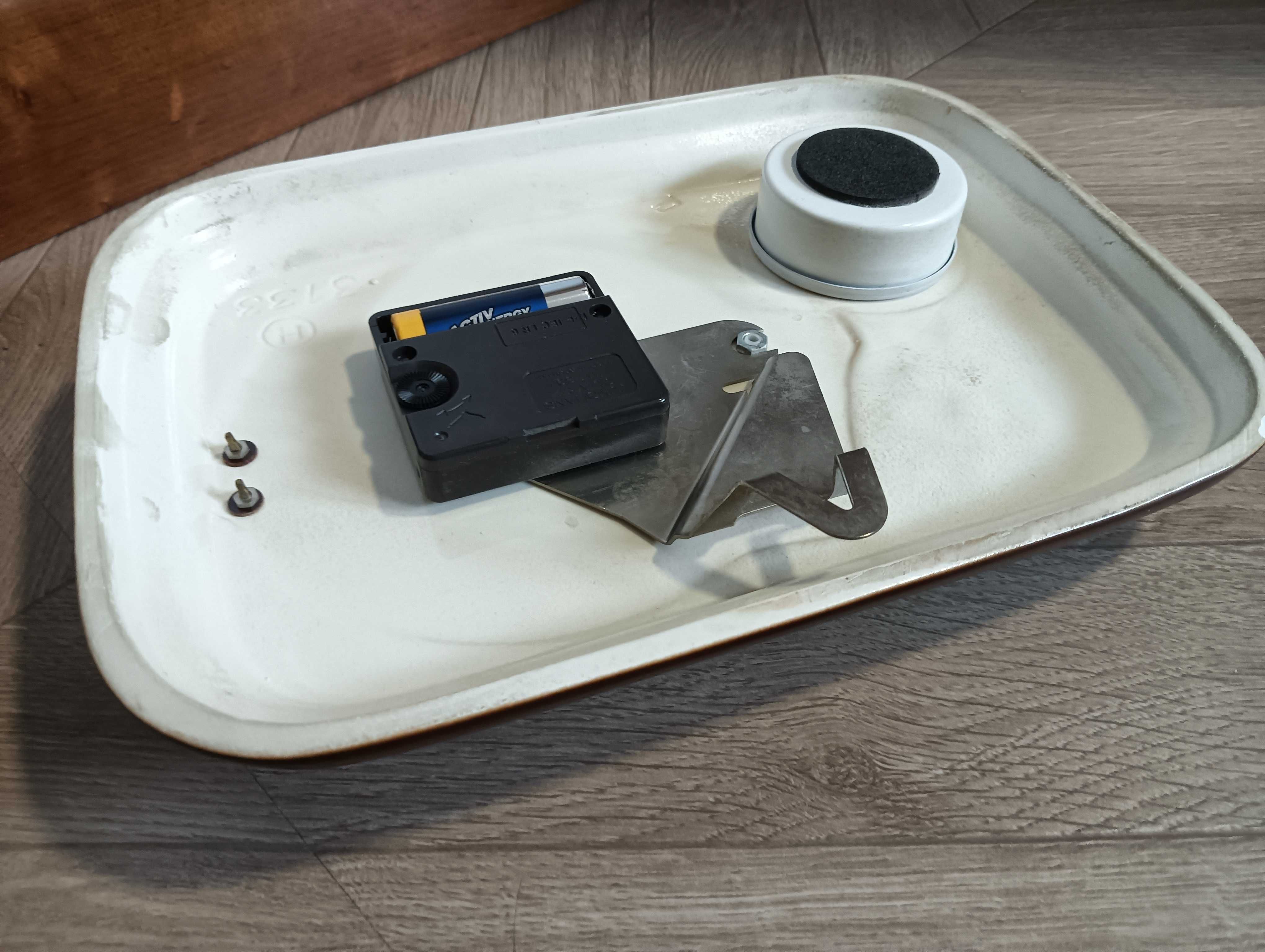 Zegar ceramiczny z minutnikiem wiszący