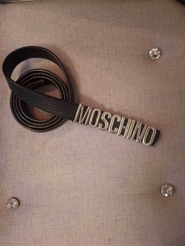 Pasek Moschino, skóra, jak nowy,moda,uroda,dodatki,galanteria