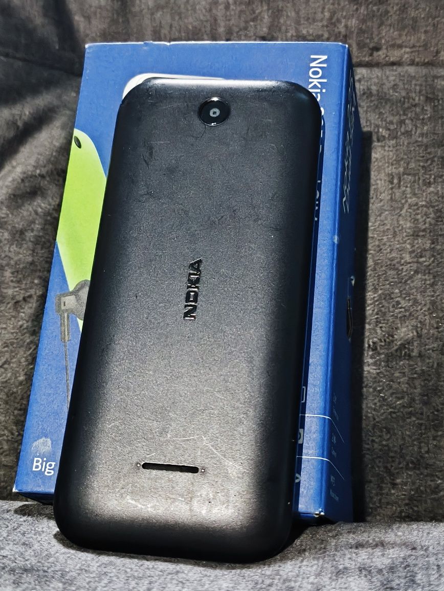 Telefon komórkowy Nokia 225 Dual SIM 3G czarny micro-usb