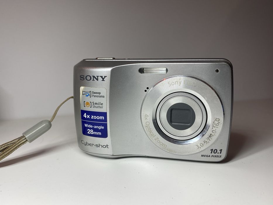 Цифровий фотоапарат SONY Cyber-Shot DSC-S3000