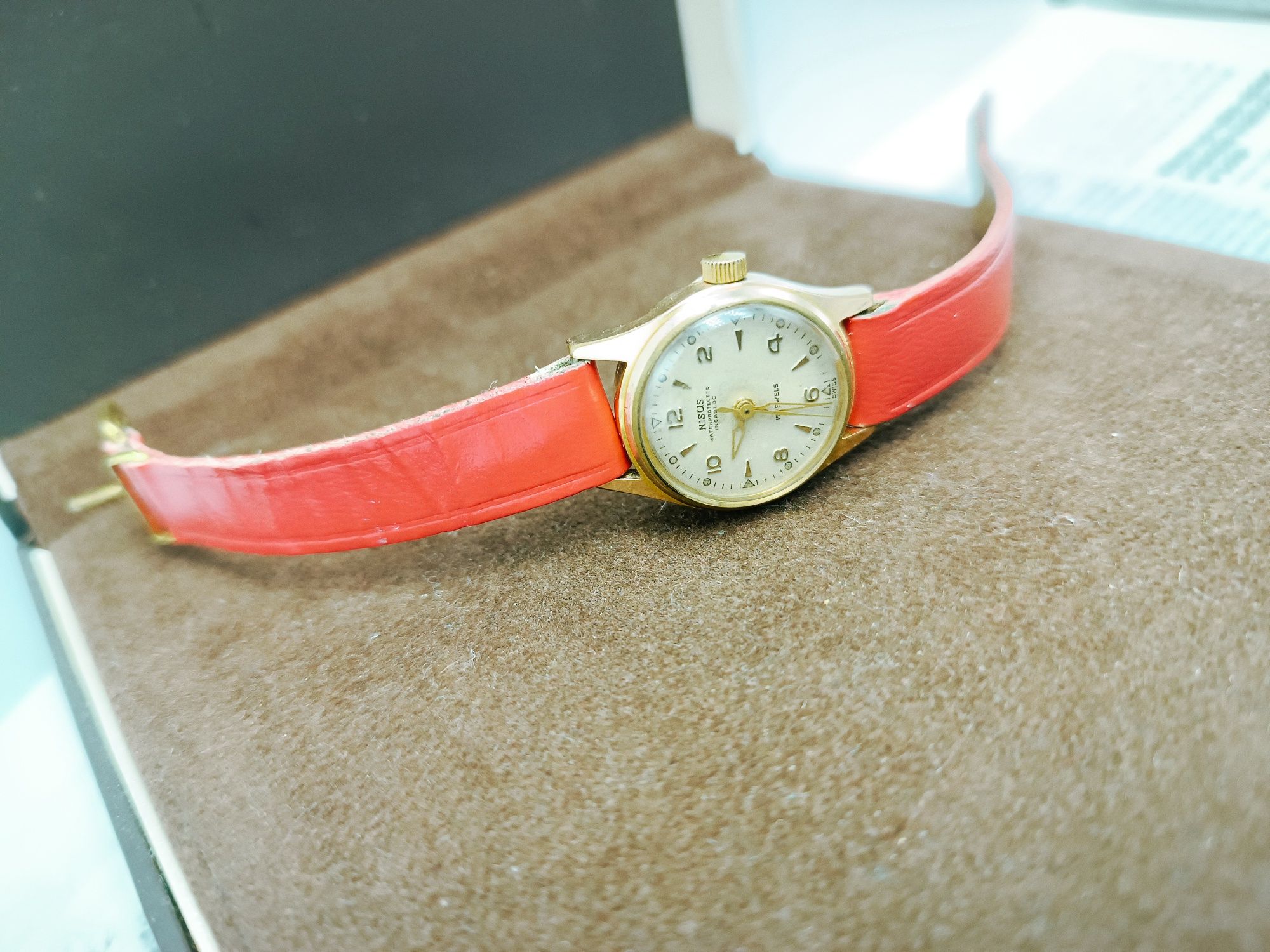 Zegarek damski nisus mechaniczny pozłacany au 17jewels