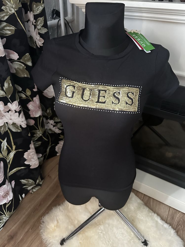 Футболка guess