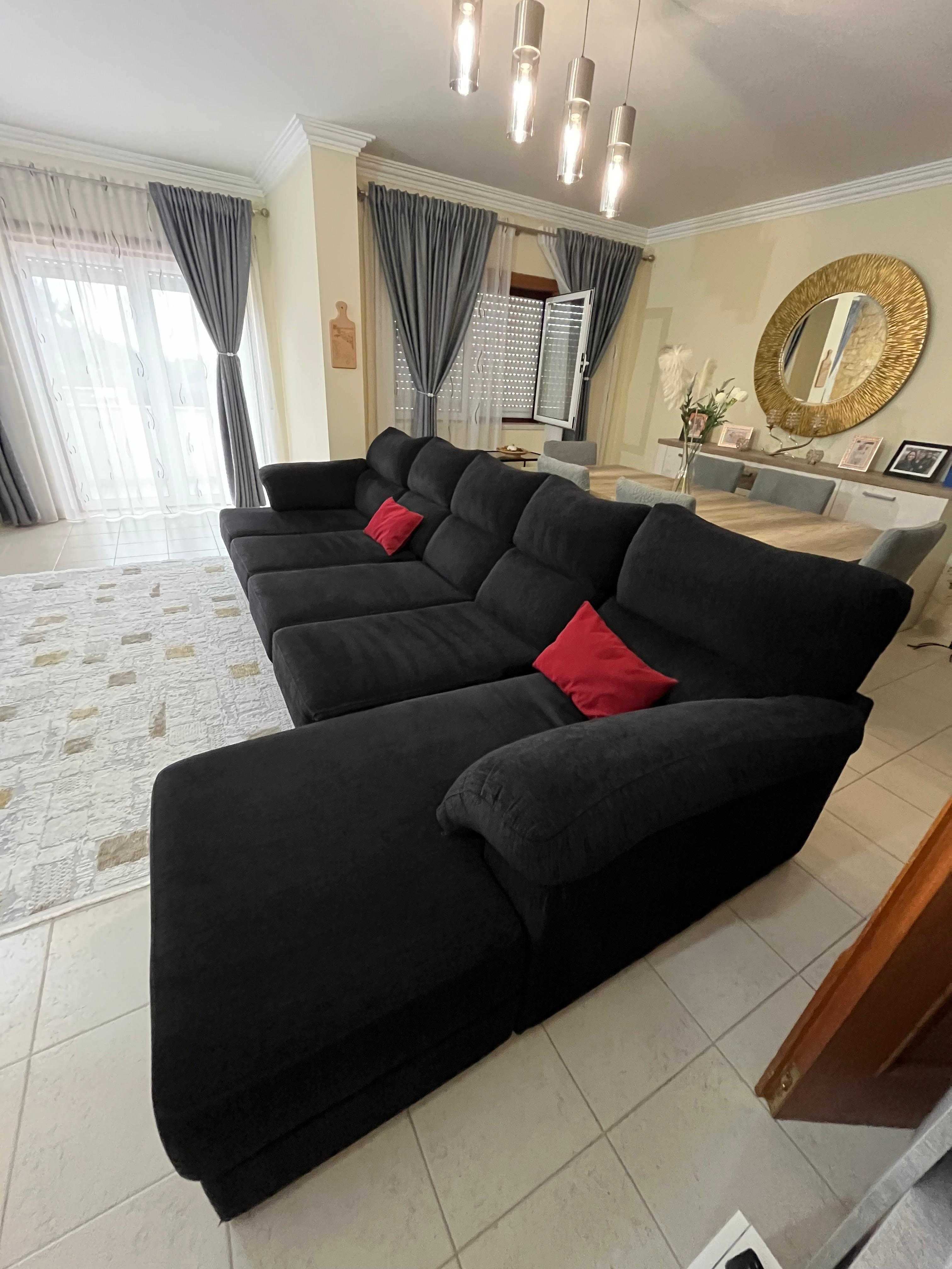 URGENTE Sofá com 4 lugares mais o chaise longue