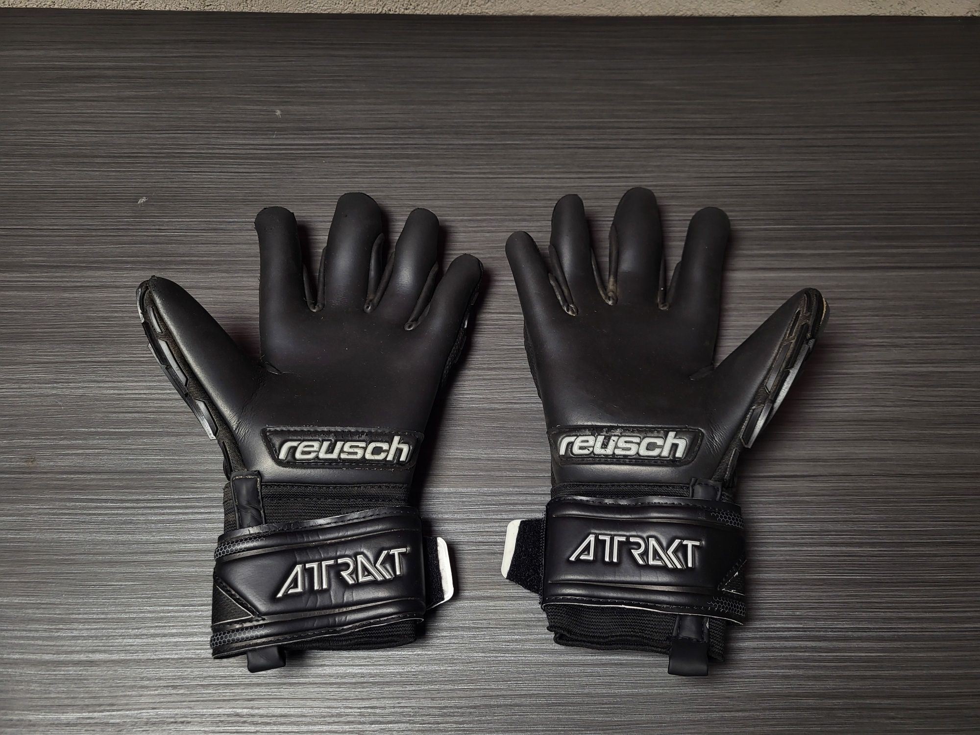 Rękawice bramkarskie Reusch Attrakt Freegel Infinity Black 10.5