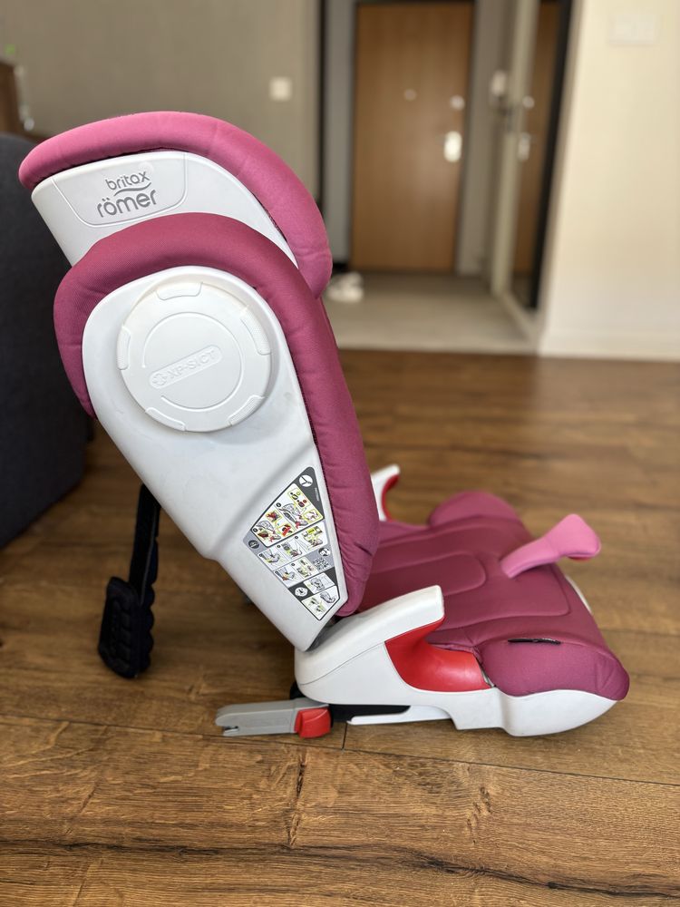 Britax RÖMER KIDFIX II różowy 15-36kg