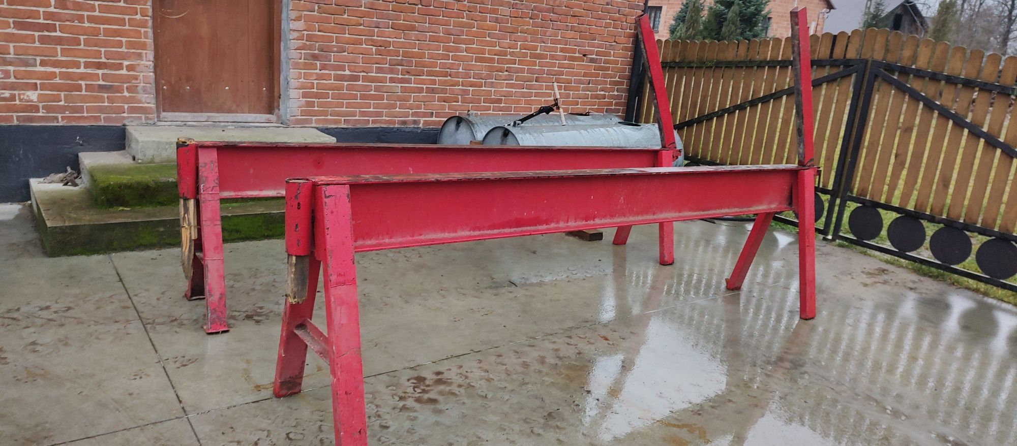 Kobyłki podajnik do drewna tartaku