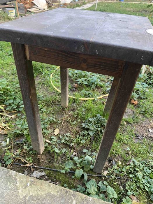 столи стільці меблі