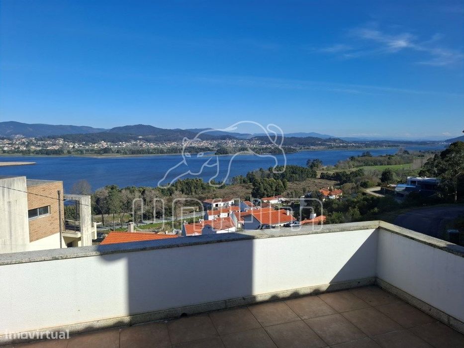 Moradia T4 com vista para o Rio Minho e Espanha