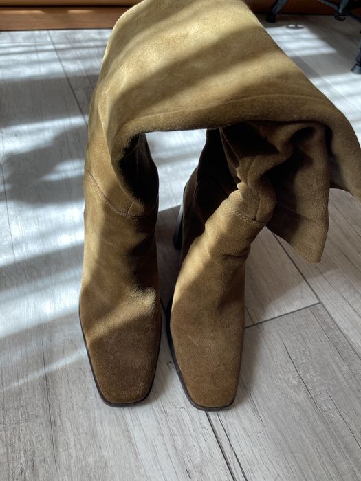 Замшеві чоботи на підборах Mango