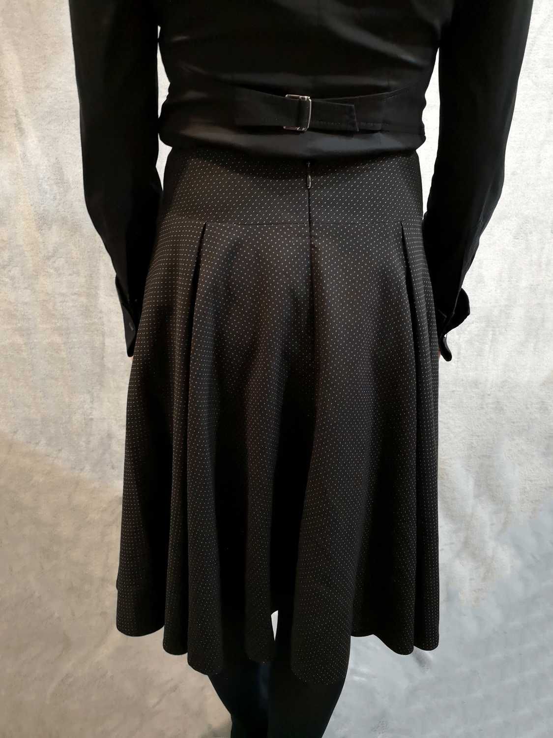 Spódnica czarna w groszki kropki midi za kolano goth gothic L 40