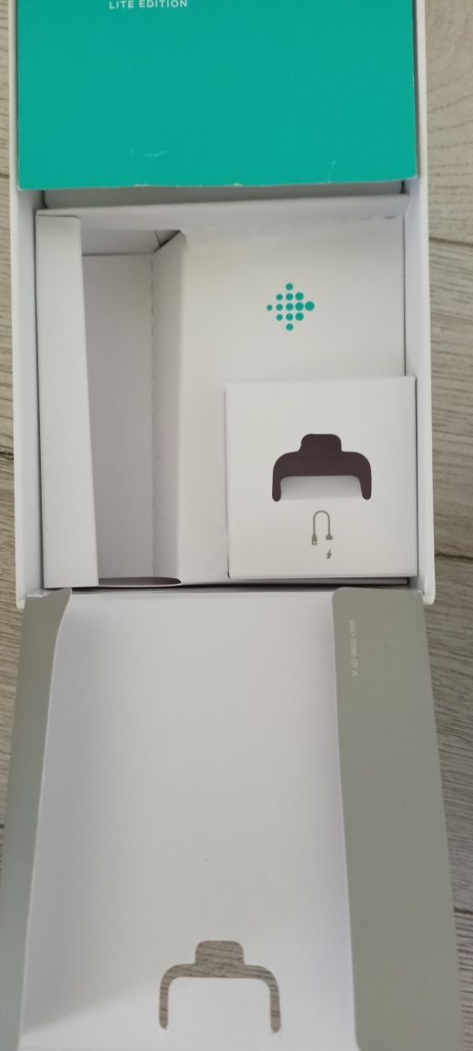 Zegarek Fitbit versa light Edition