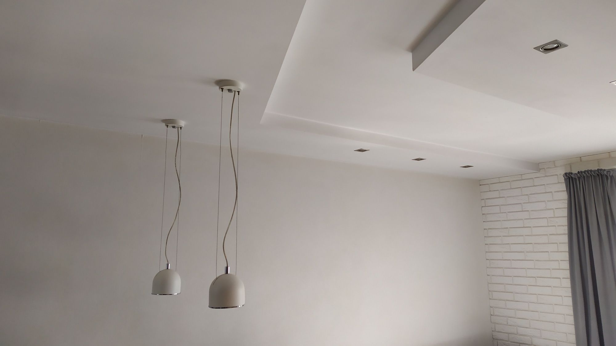 Lampa regulowana wisząca biała -cena za 2 sztuki / żarówka E27