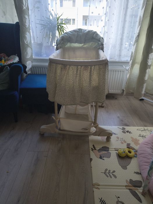 Kołyska łóżeczko na kółkach dla niemowlaka
