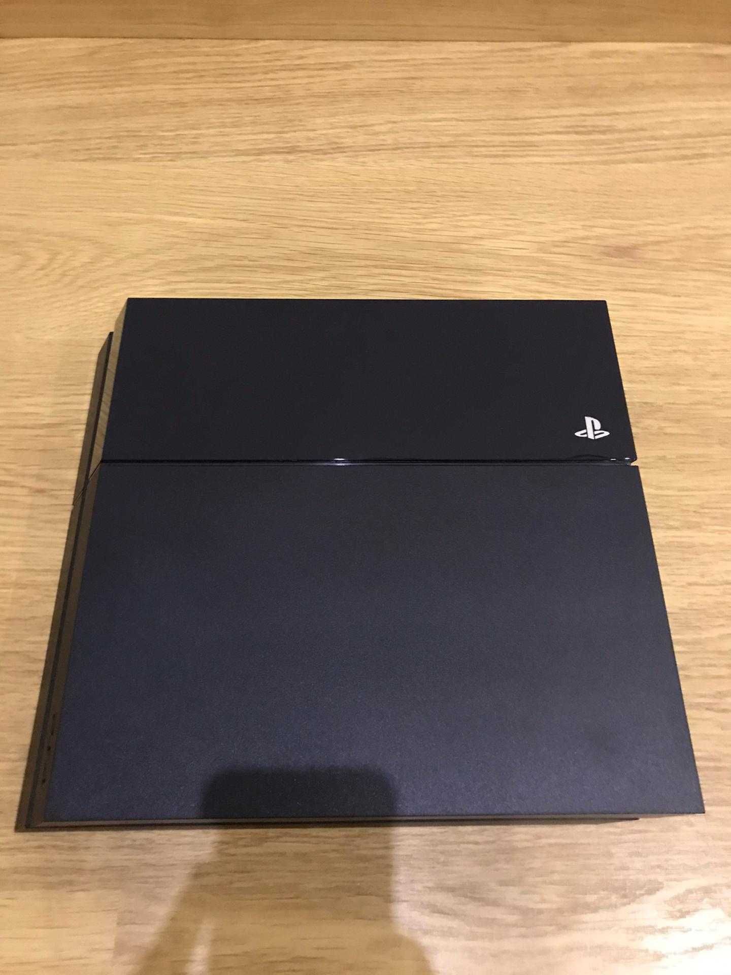 PlayStation 4 (PS4) - Ótimo estado