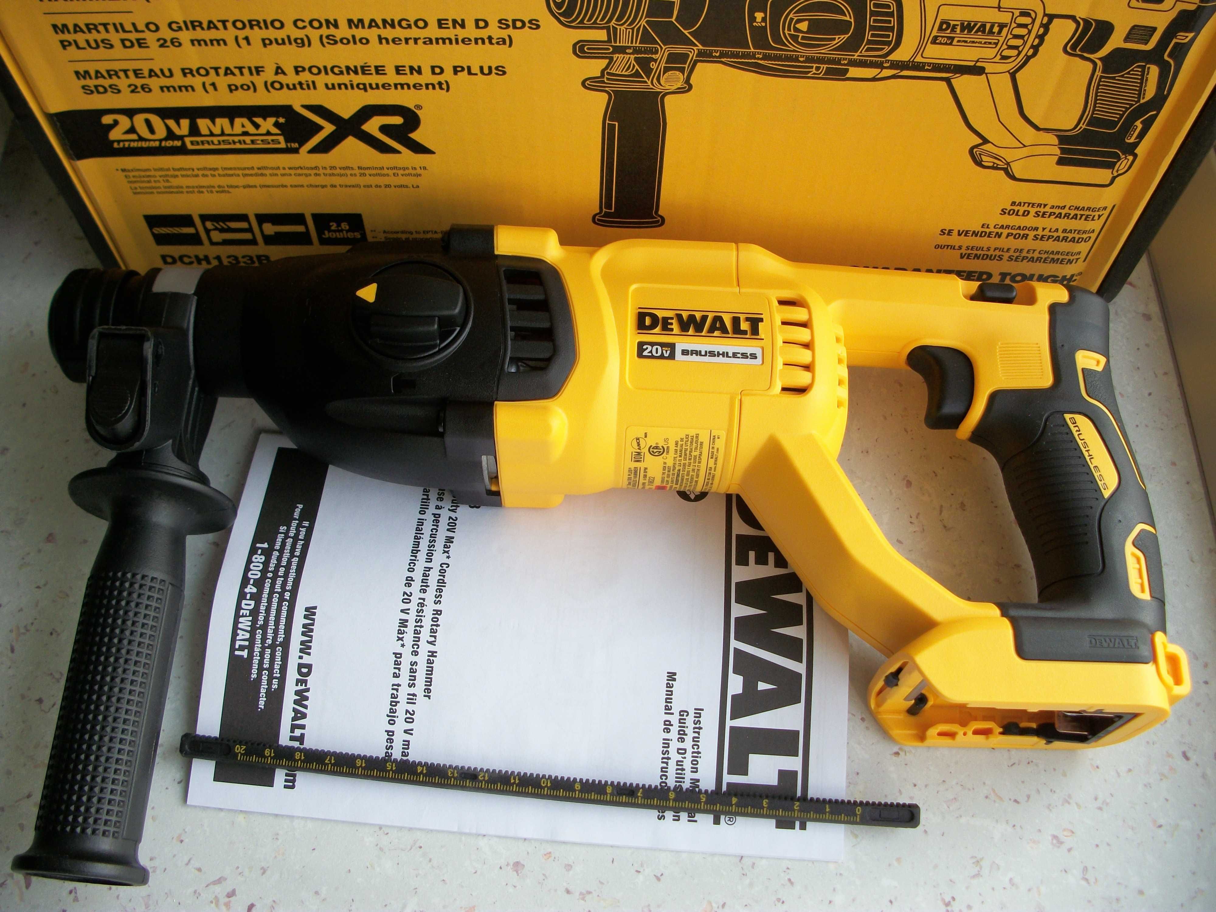 Бесщеточный аккумуляторный перфоратор DeWalt DCH133B 20V MAX