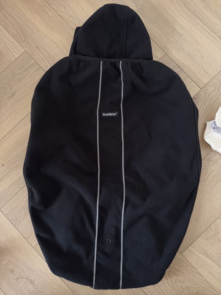 BABYBJORN nosidełko Harmony 3D Mesh, śliniaczek, przykrycie