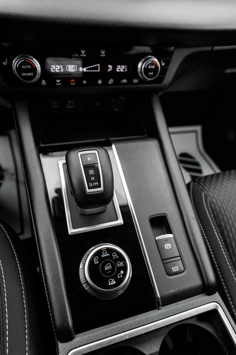 Mitsubishi Outlander 2021 IV покоління