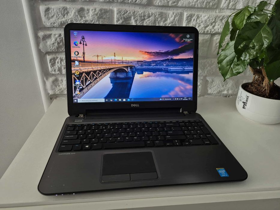 TANIO Dell 3540 IntelCore i5-4Th/8gbDDR/SSD/BateriaOK