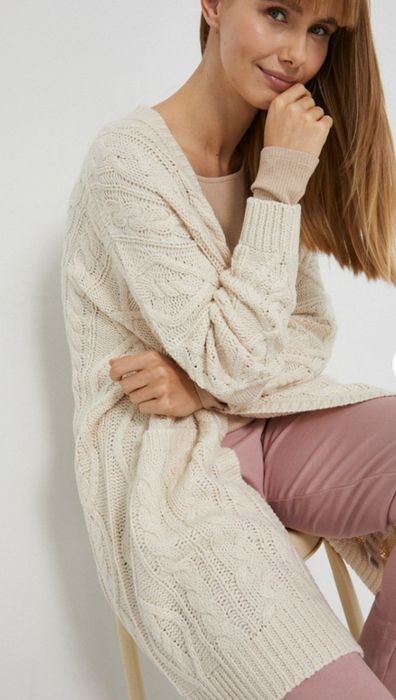 Boohoo.  Затишний жіночий кардиган/светр