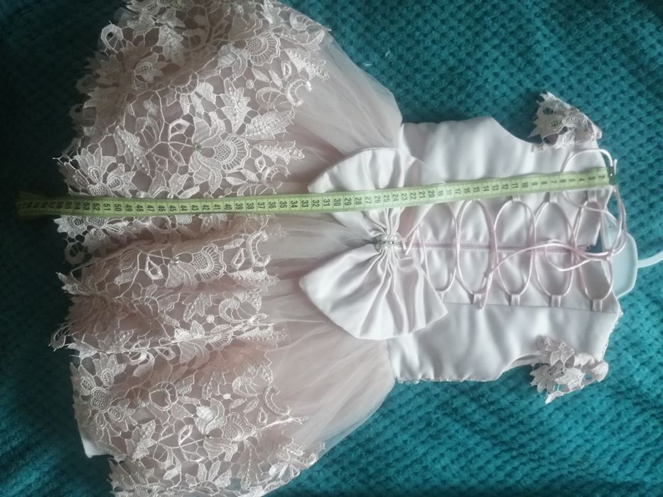 Пишна сукня дуже красива на дівчинку