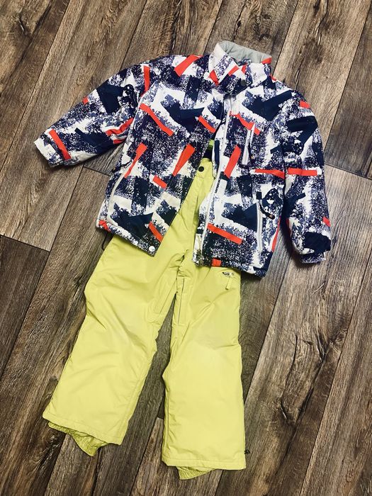 Продам детский зимний костюм ,теплый костюм