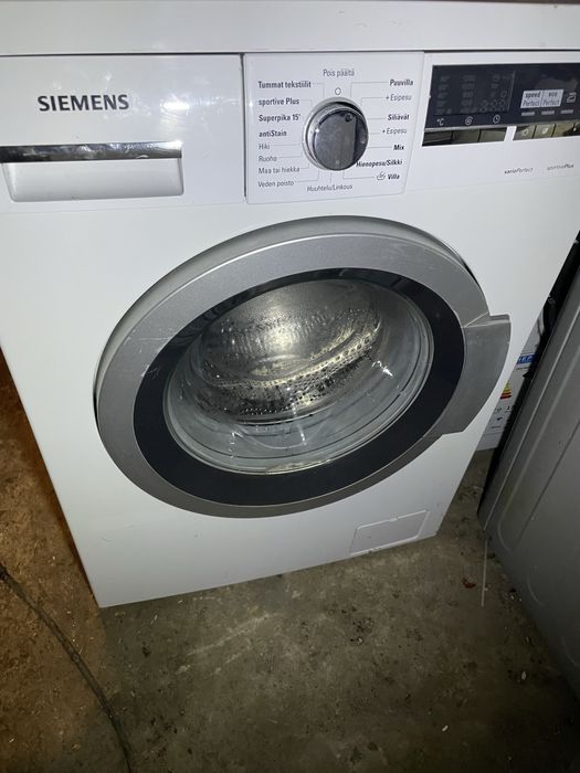 Пральна машина Siemens